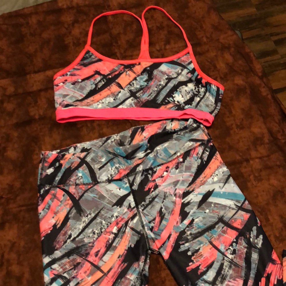 Fabletics sports bra